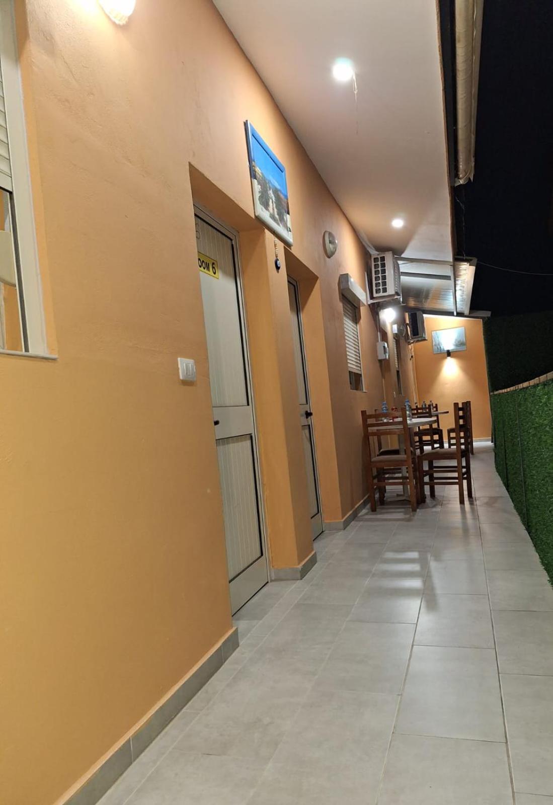 Hotel Sabi Maminas Buitenkant foto
